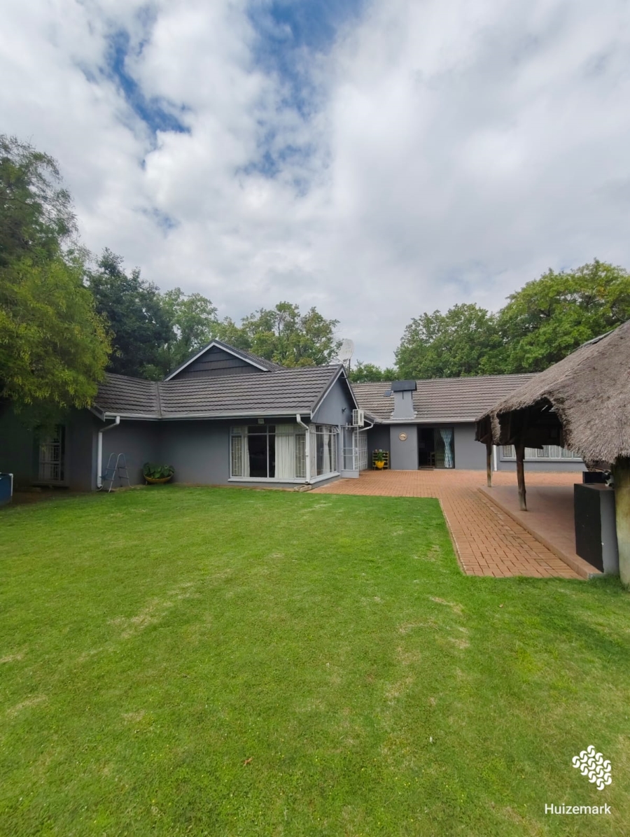 5 Bedroom Property for Sale in Sasolburg Ext 4 Free State